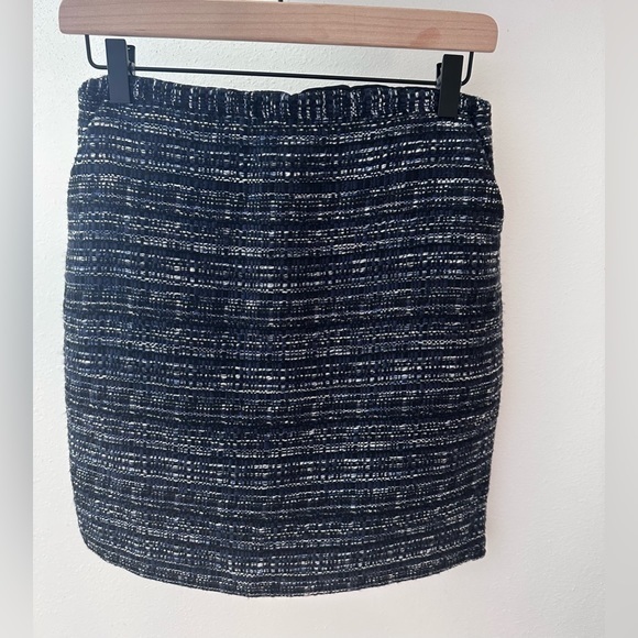 Banana Republic: NWT: Navy Tweed Skirt Size:0 - Picture 2 of 7